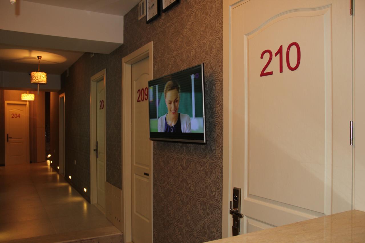 Nizami Street Hotel Баку Экстерьер фото