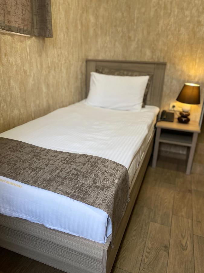 Nizami Street Hotel Баку Экстерьер фото